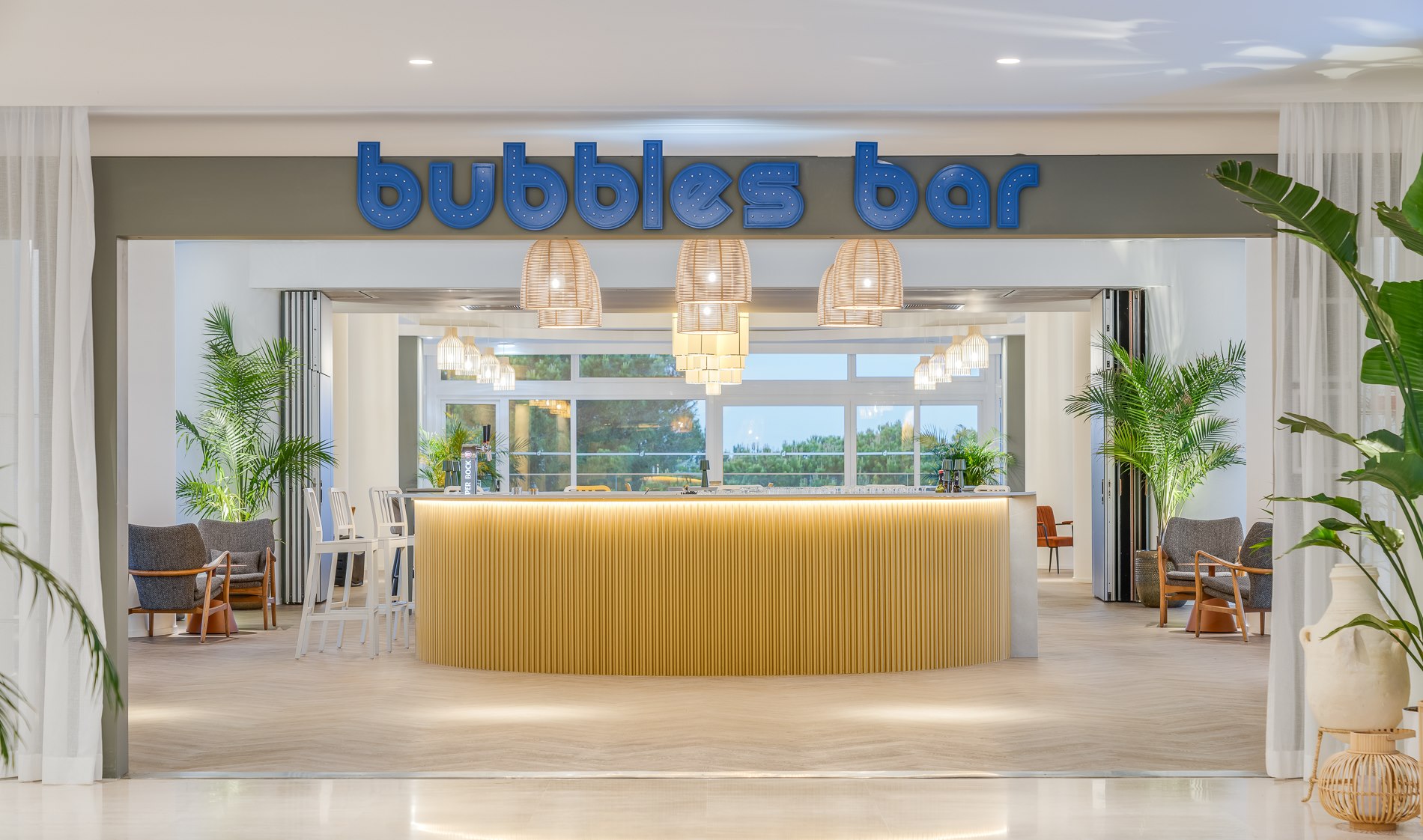 Pbab   bubbles bar 7