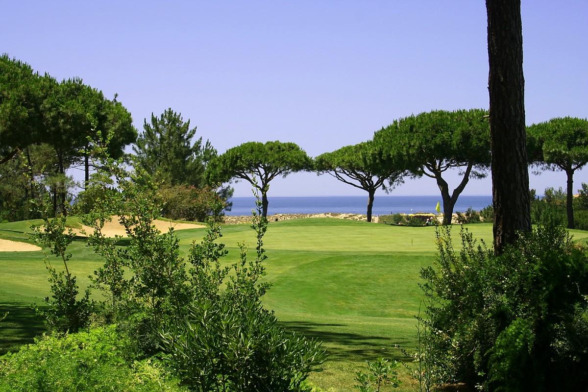 San Lorenzo Golf Course, Dona Filipa Hotel