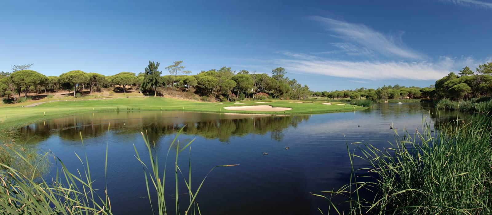 San Lorenzo Golf Course, Dona Filipa Hotel