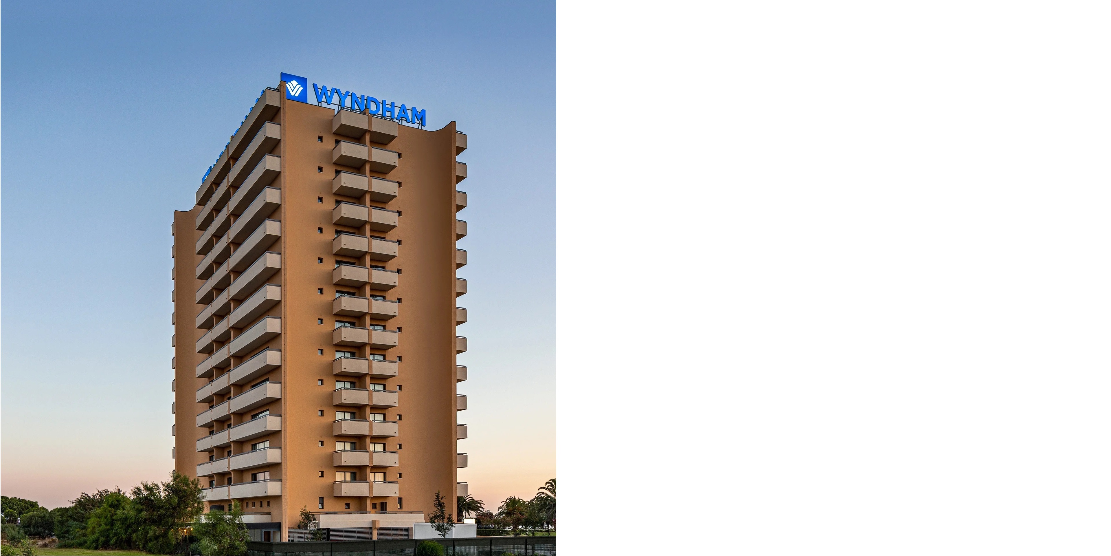 2wyndham residences alvor beach   exterior   1547151 b757ad8a 1