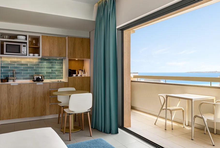 Wyndham residences alvor beach   studio suite standard   1547220 02 733693f3